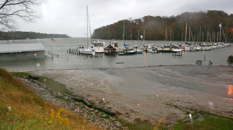 Queens Lake Marina